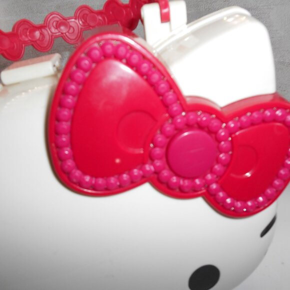 HELLO KITTY COLLECTIBLE SANRIO 2012 PLASTIC HAND PURSE CASE LIGHTS UP!! TOY - Picture 8 of 15